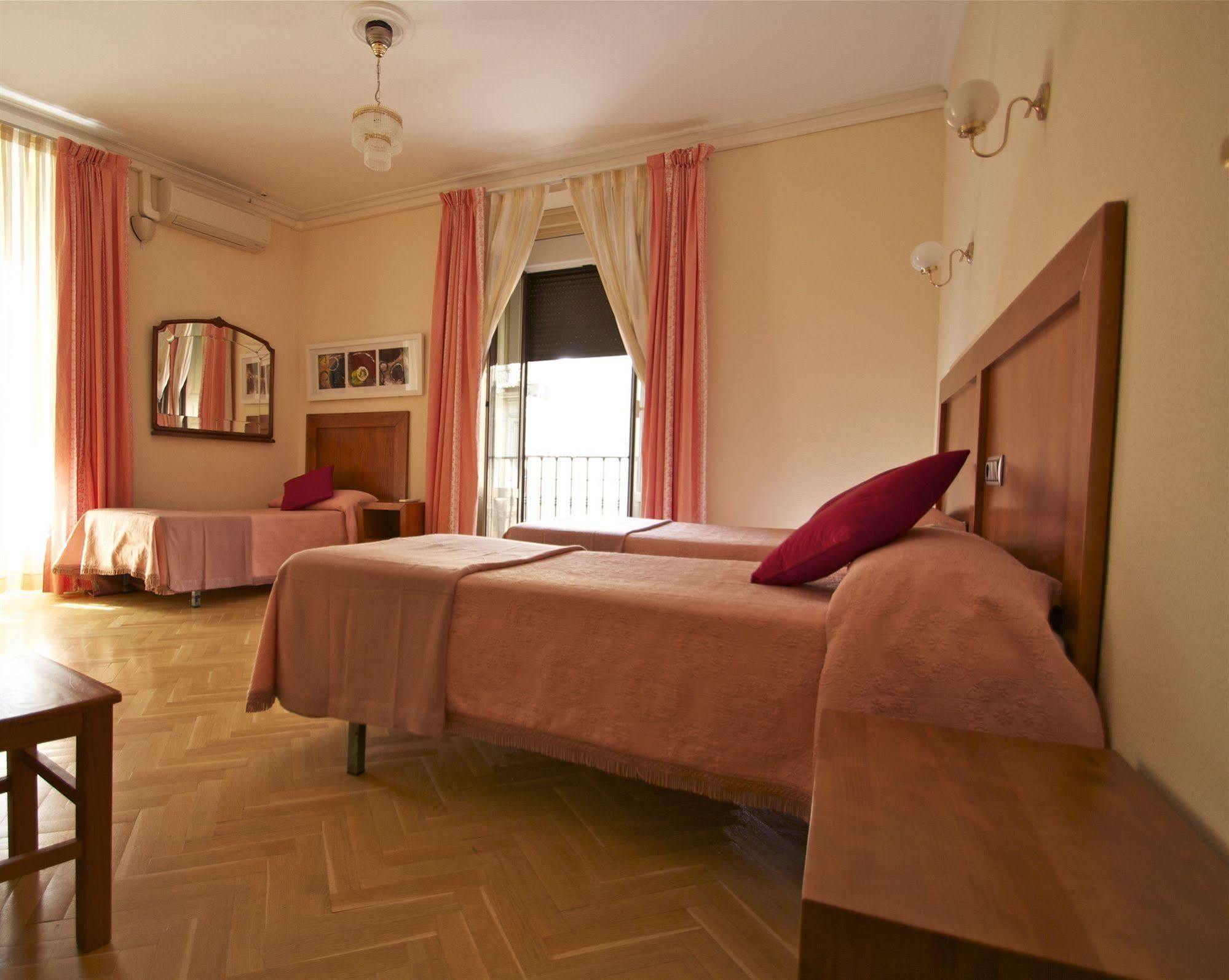 Hostal Greco Gran Via Madrid Exteriér fotografie