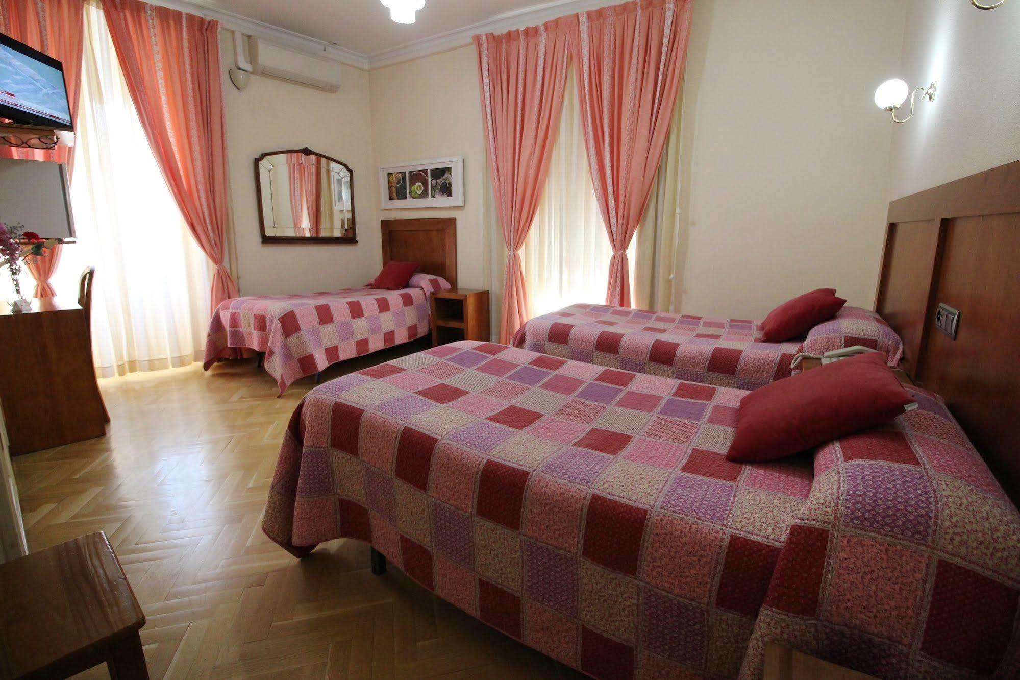 Hostal Greco Gran Via Madrid Exteriér fotografie